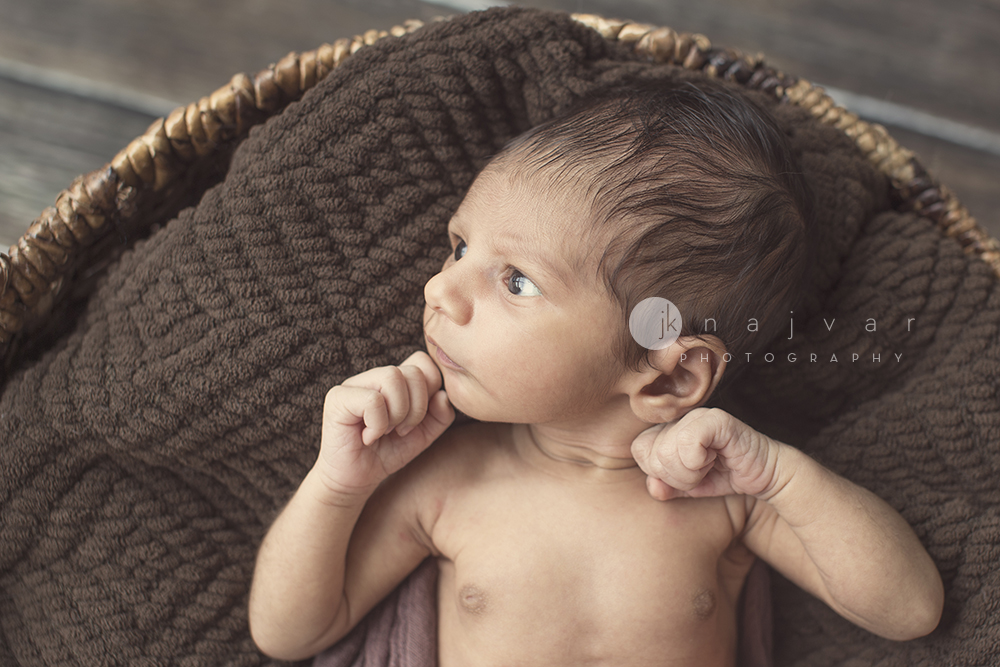 what-if-my-newborn-won-t-sleep-during-the-photography-session