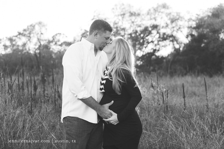 Maternity-Photography-by-Jennifer-Najvar-Austin-189bw-WebWM