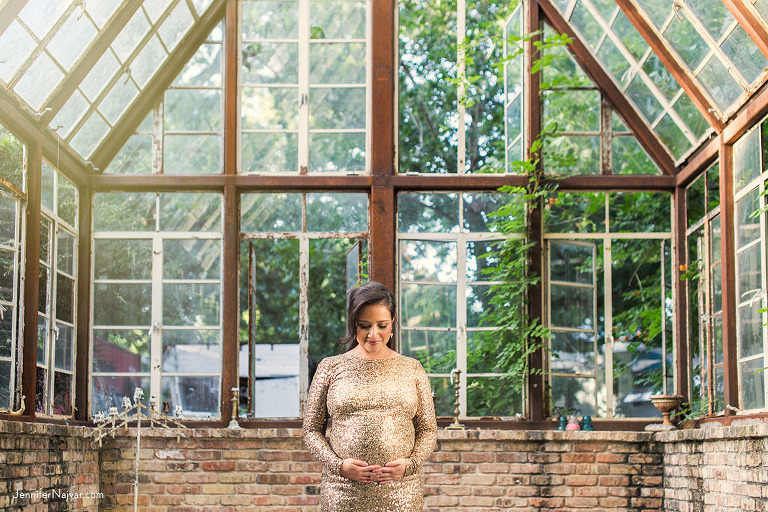 Glam Maternity Photo Shoot Inspiration